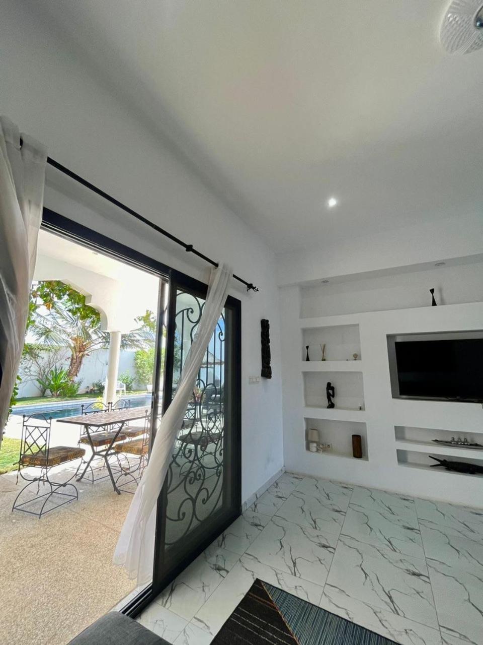 La Baraka, Extravagant Villa For 8 With Pool In Saly Gandigal ภายนอก รูปภาพ